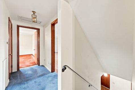 195 W Shaw Place Shaler PA 15116
