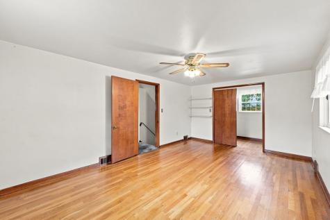 195 W Shaw Place Shaler PA 15116