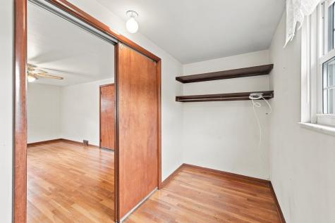 195 W Shaw Place Shaler PA 15116