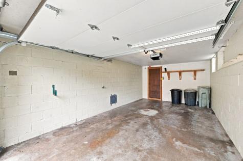 195 W Shaw Place Shaler PA 15116
