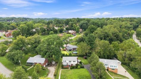 195 W Shaw Place Shaler PA 15116