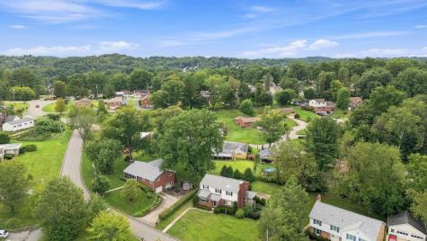 195 W Shaw Place Shaler PA 15116