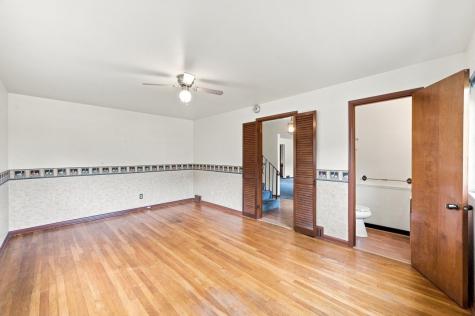 195 W Shaw Place Shaler PA 15116