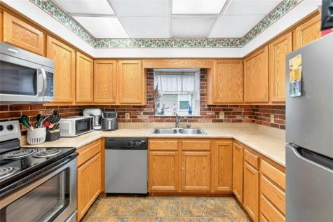 7435 Big Beaver Boulevard Big Beaver PA 16157