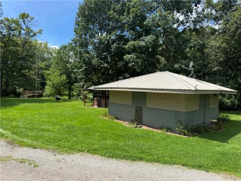 120 Wolf Lane Worth Township PA 16057