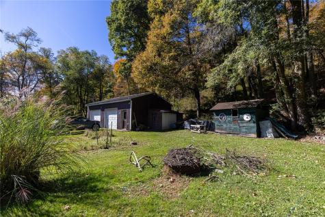 205 Back Street Quemahoning Township PA 15936