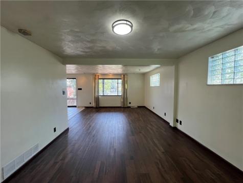 1334 Broadway Avenue East Mckeesport PA 15035