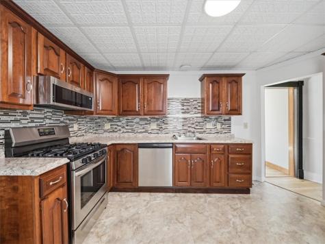 320 Raymond Street Swissvale PA 15218