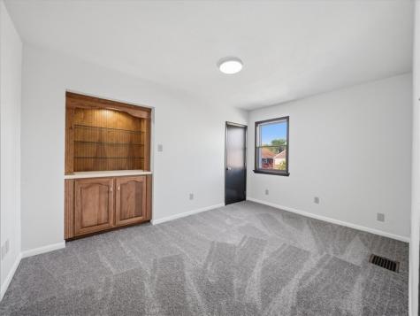 320 Raymond Street Swissvale PA 15218
