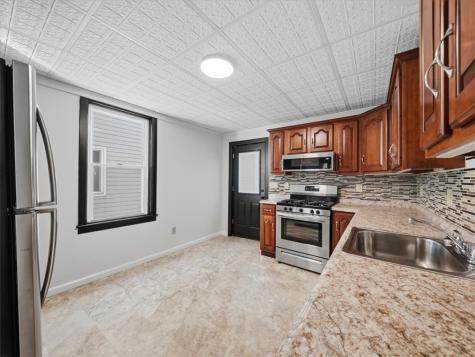 320 Raymond Street Swissvale PA 15218
