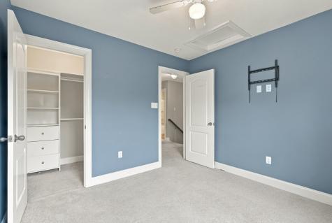 2031 Sir Patrick Drive Cecil PA 15057