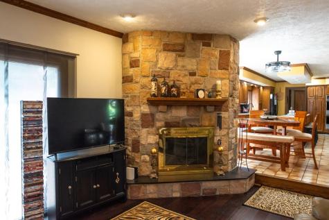 856 Walnut Drive Ellwood City PA 16117