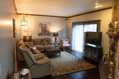856 Walnut Drive Ellwood City PA 16117