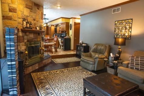 856 Walnut Drive Ellwood City PA 16117