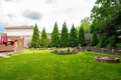 856 Walnut Drive Ellwood City PA 16117