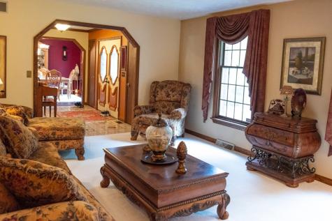 856 Walnut Drive Ellwood City PA 16117