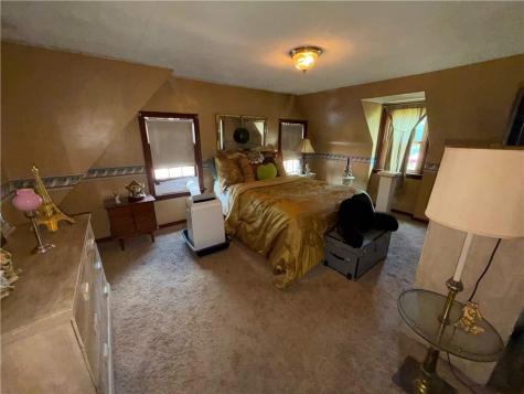107 Slater Drive Pleasant Hills PA 15236