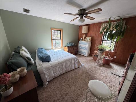 107 Slater Drive Pleasant Hills PA 15236