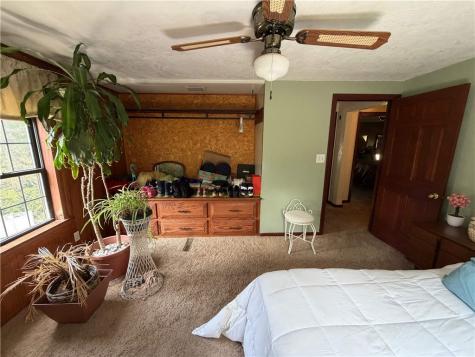 107 Slater Drive Pleasant Hills PA 15236