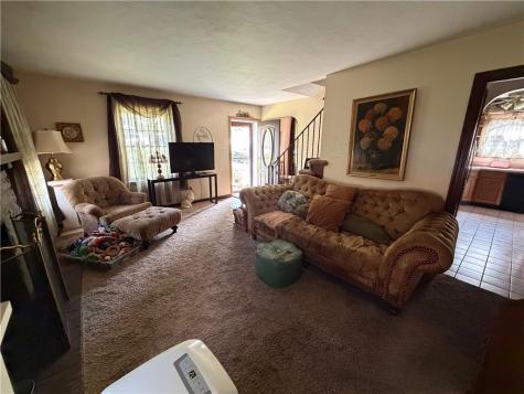 107 Slater Drive Pleasant Hills PA 15236