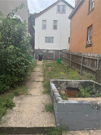 914 Penn Street Sharpsburg PA 15215