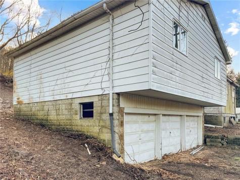 1594 Johnston Avenue Kittanning Boro PA 16201