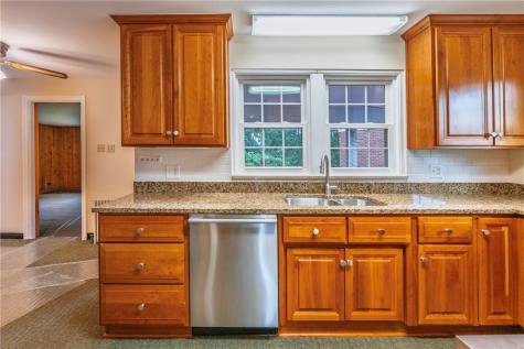 112 Shanor Heights Center Township PA 16001