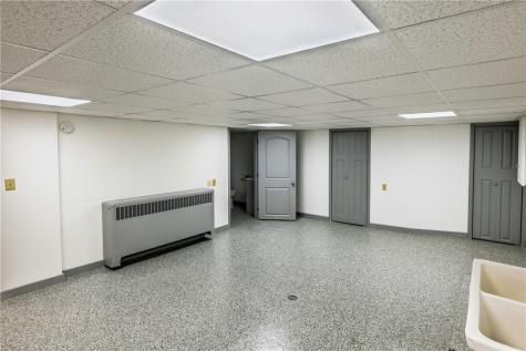 112 Shanor Heights Center Township PA 16001