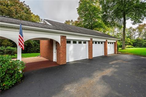 112 Shanor Heights Center Township PA 16001