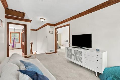 2525 Lindenwood Drive Franklin Park PA 15090