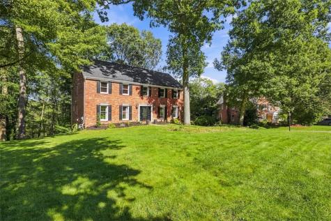 2525 Lindenwood Drive Franklin Park PA 15090