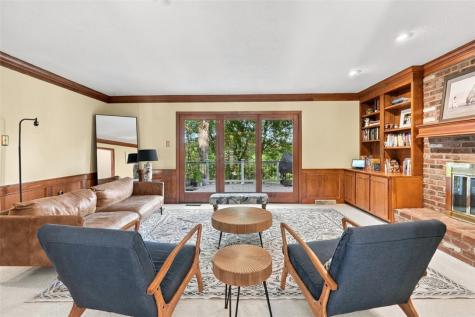 2525 Lindenwood Drive Franklin Park PA 15090