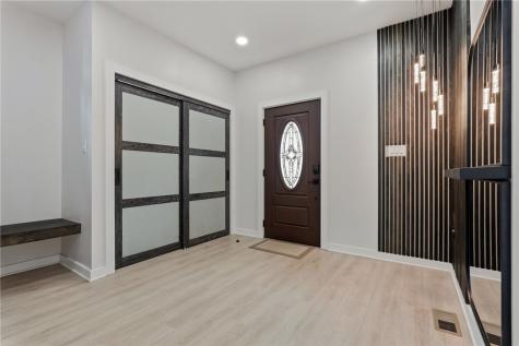 369 Stanford Avenue West View PA 15229