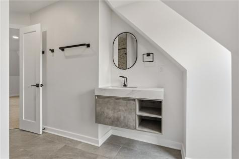369 Stanford Avenue West View PA 15229