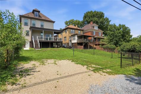 369 Stanford Avenue West View PA 15229