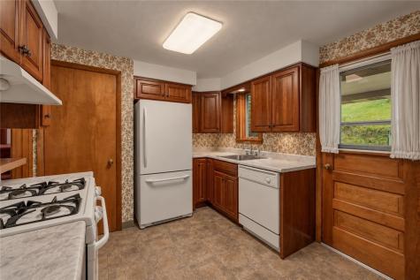 4557 Mapledale Drive Homestead PA 15120
