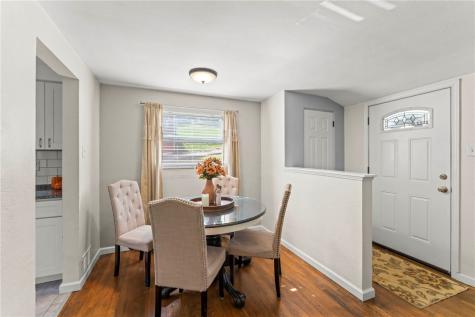 128 Winifred Drive Pleasant Hills PA 15236