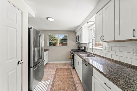 128 Winifred Drive Pleasant Hills PA 15236