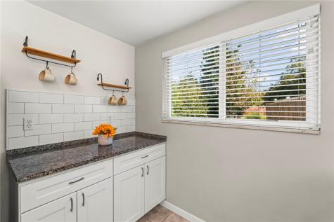 128 Winifred Drive Pleasant Hills PA 15236