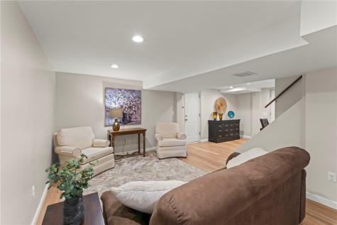 128 Winifred Drive Pleasant Hills PA 15236