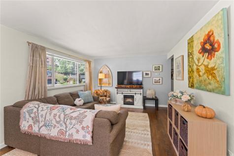 128 Winifred Drive Pleasant Hills PA 15236