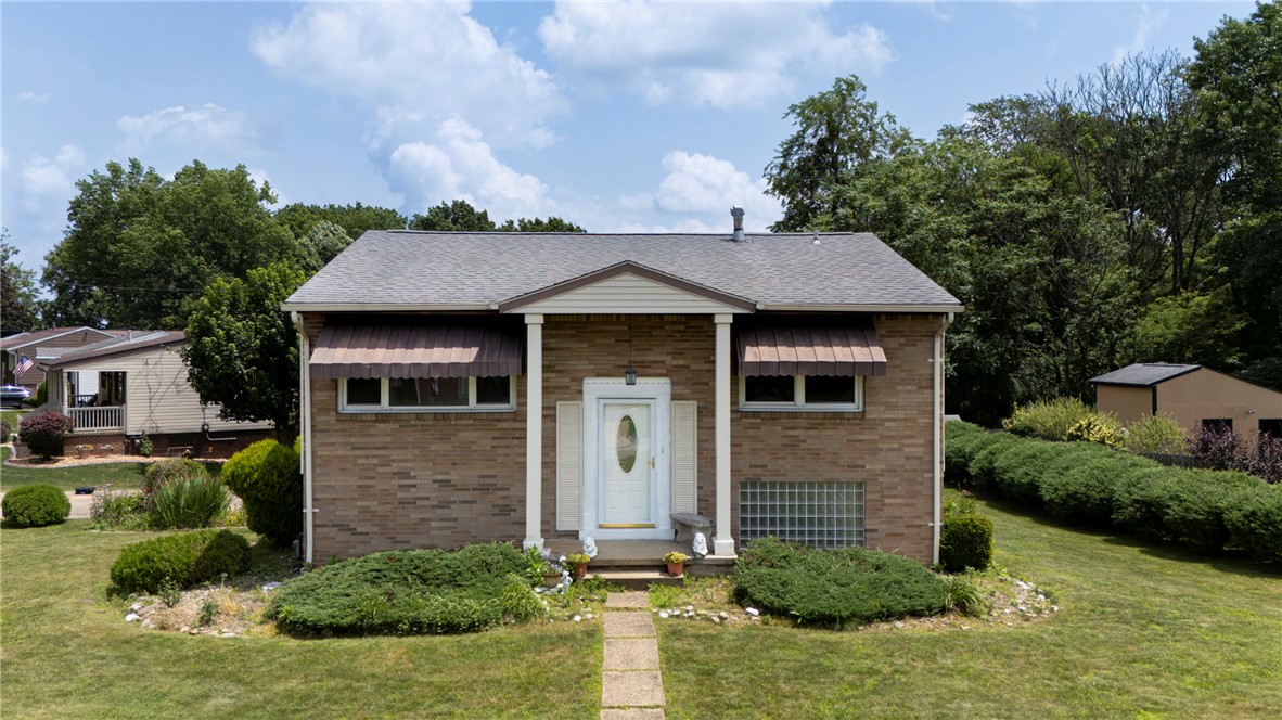 105 Mt. Pleasant Boulevard Manor PA 15642