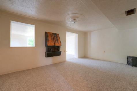 105 Mt. Pleasant Boulevard Manor PA 15642