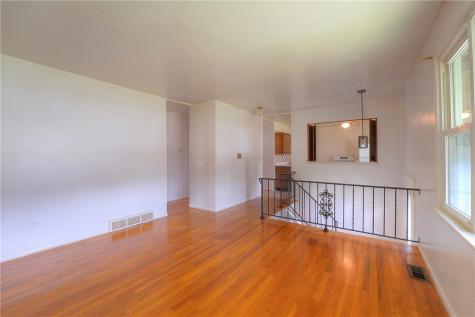105 Mt. Pleasant Boulevard Manor PA 15642