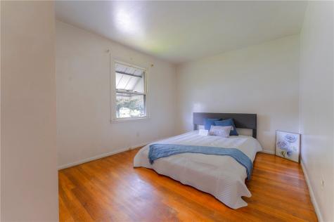 105 Mt. Pleasant Boulevard Manor PA 15642