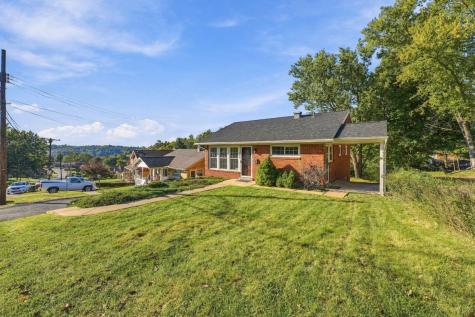 215 Dunbar Drive Wilkins Township PA 15235