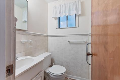 1203 Vivjon Drive West Homestead PA 15120