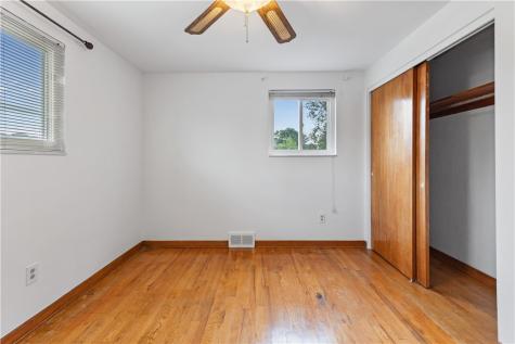 1203 Vivjon Drive West Homestead PA 15120