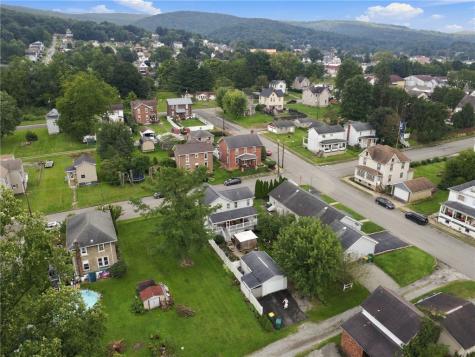 305 E 3rd Street Derry Boro PA 15627