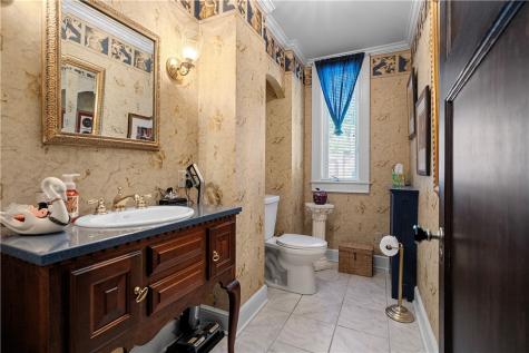 405 W Washington Boulevard Grove City Boro PA 16127